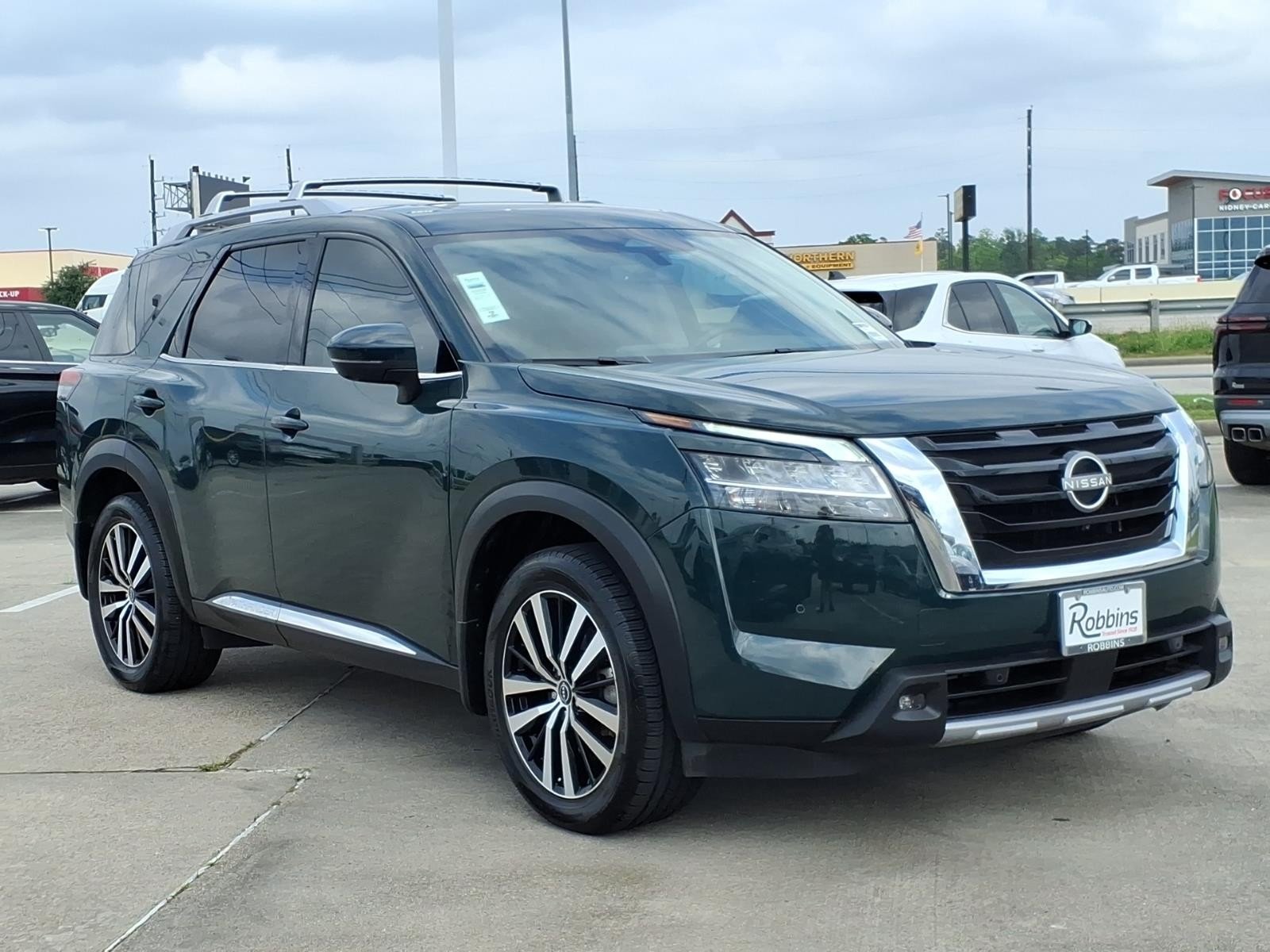 2024 Nissan Pathfinder Platinum - 2