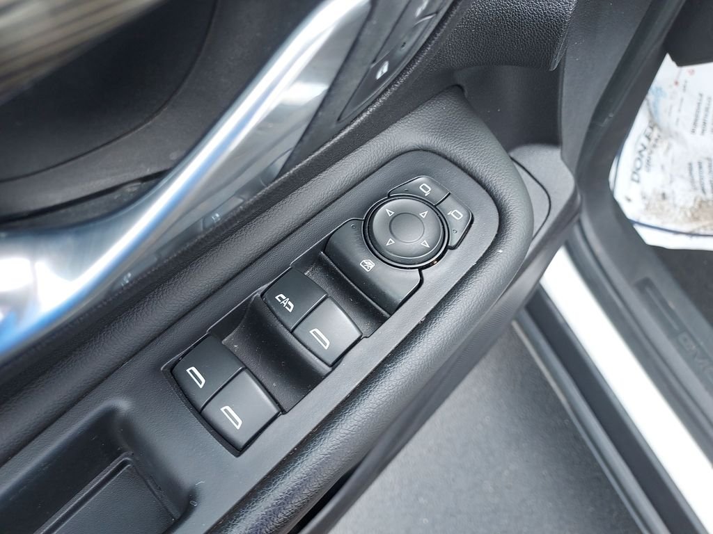 Used 2024 White GMC SLE image 11