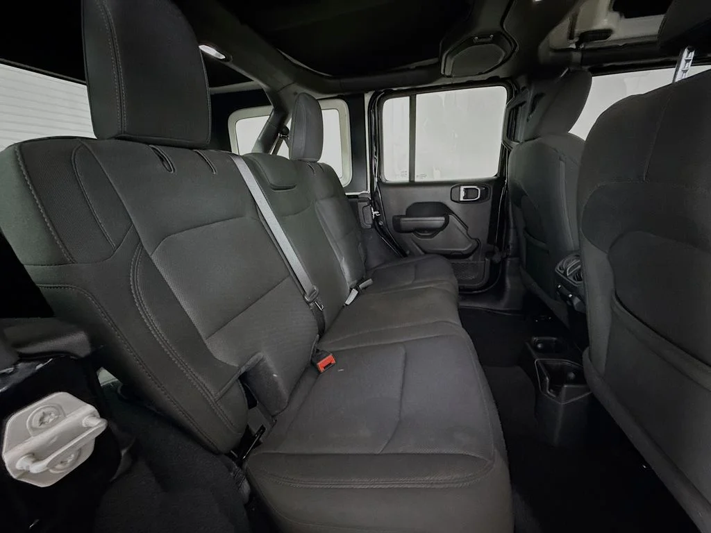 Used 2022 Black Jeep Unlimited Sport Altitude image 25