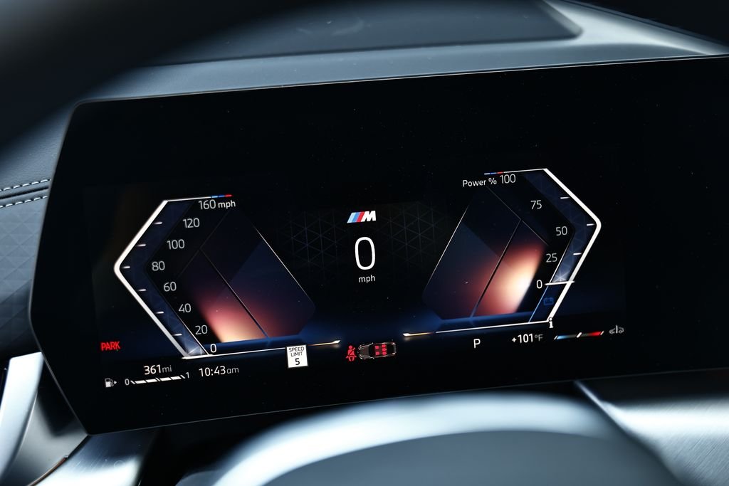 New 2027 C31 BMW xDrive28i image 30