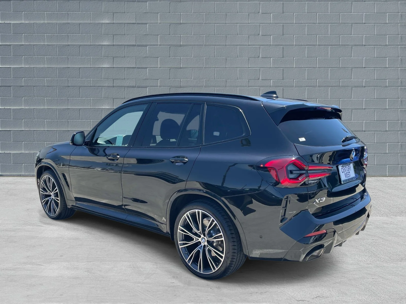 Certified Used 2023 Black Sapphire Metallic BMW sDrive30i Sports Activity Vehicle image 4