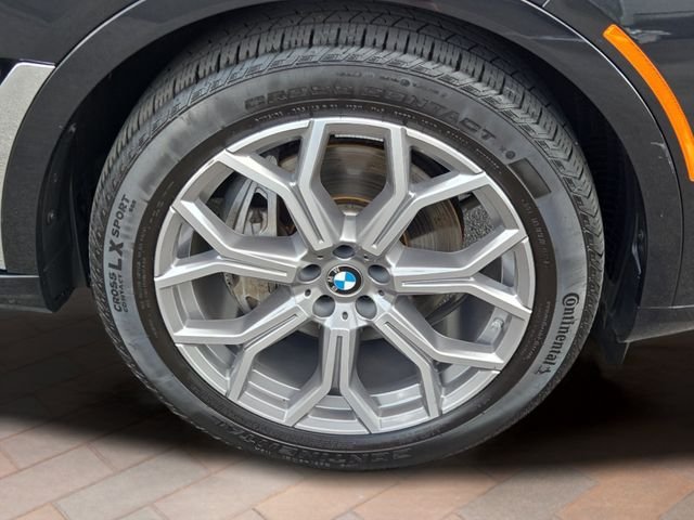 Used 2026 Black Sapphire Metallic BMW xDrive40i image 29