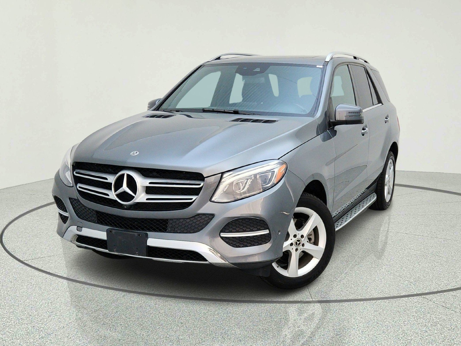 Used 2018 Selenite Grey Metallic Mercedes-Benz GLE 350 image 2