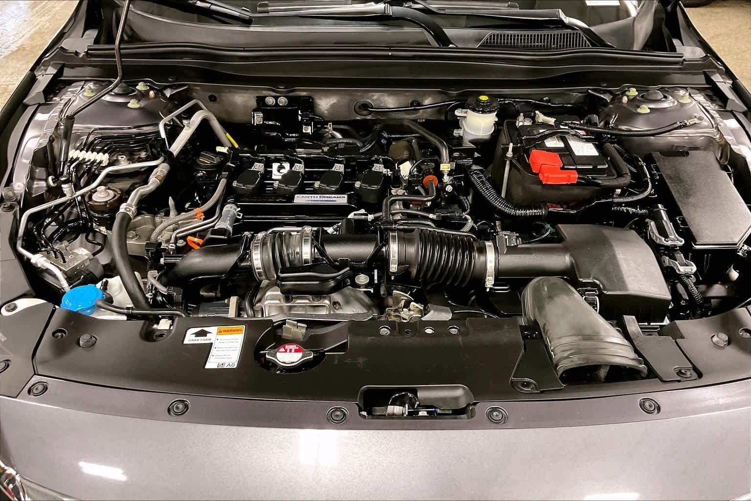 Used 2018 Modern Steel Metallic Honda LX 1.5T image 31