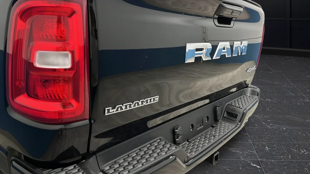 New 2026 Diamond Black Crystal Pearl-Coat Exterior Paint RAM Laramie image 34