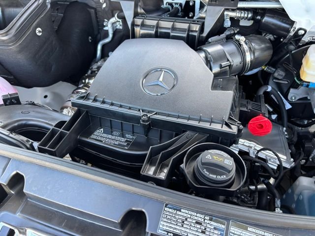 New 2026 Arctic White Mercedes-Benz Cargo 144 WB image 27