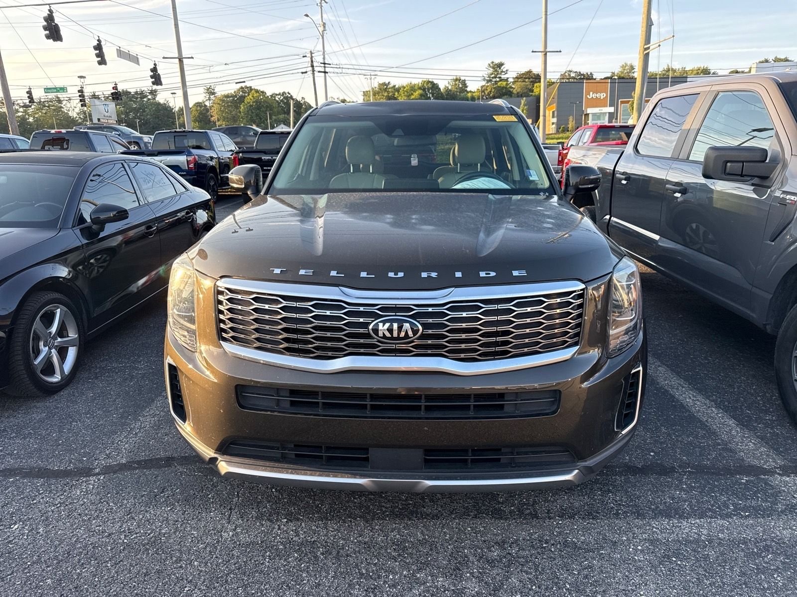 Used 2020 Moss Green Kia S image 7