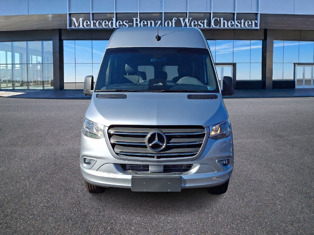 New 2026 high-tech silver metallic Mercedes-Benz Crew 144 WB image 2