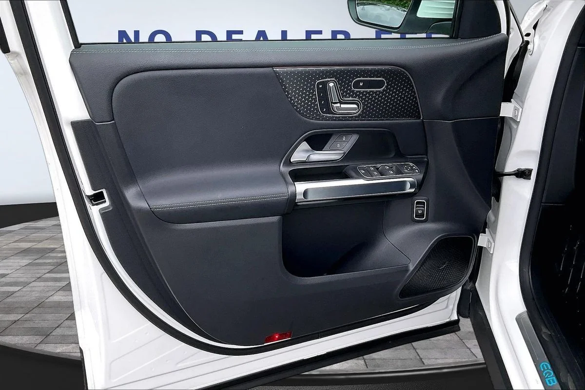 Used 2024  Mercedes-Benz 4MATIC® image 20