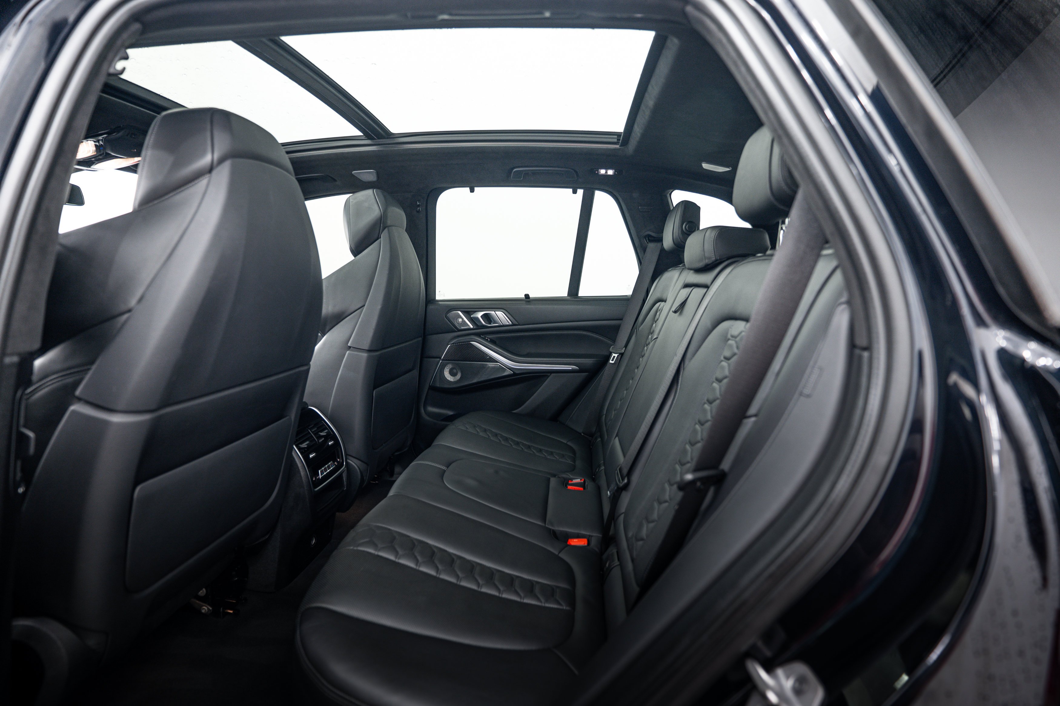 Used 2021 Carbon Black Metallic BMW  image 18