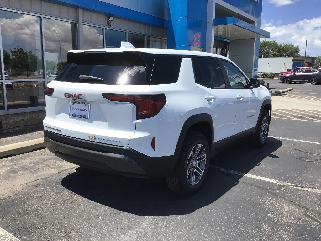 New 2027 Summit White GMC Elevation image 5