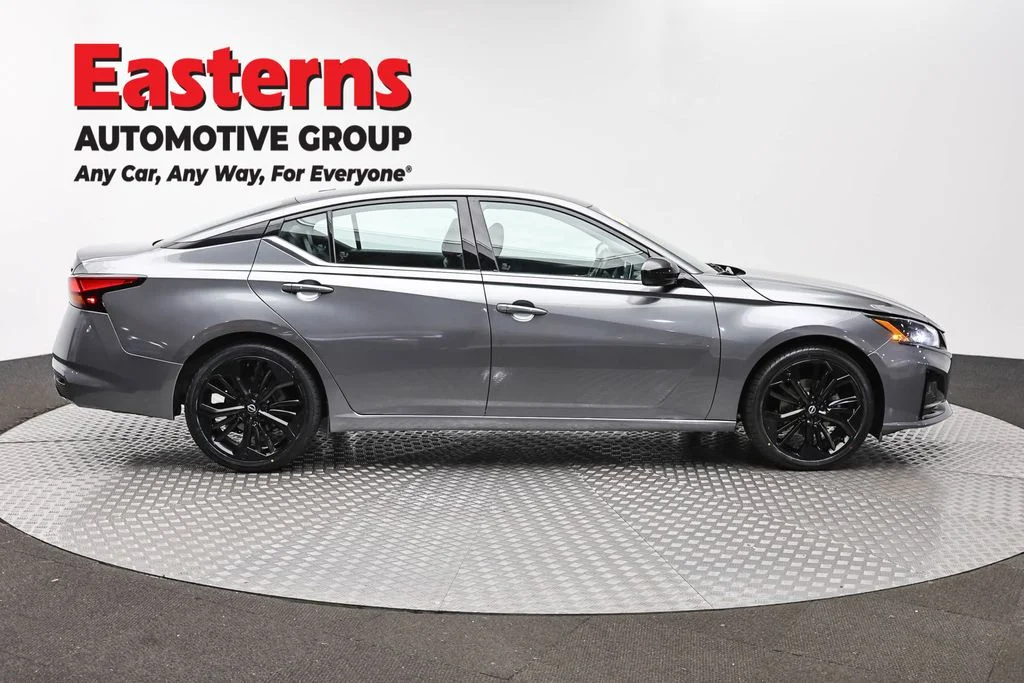 Used 2023 Gray Nissan 2.5 SR image 4
