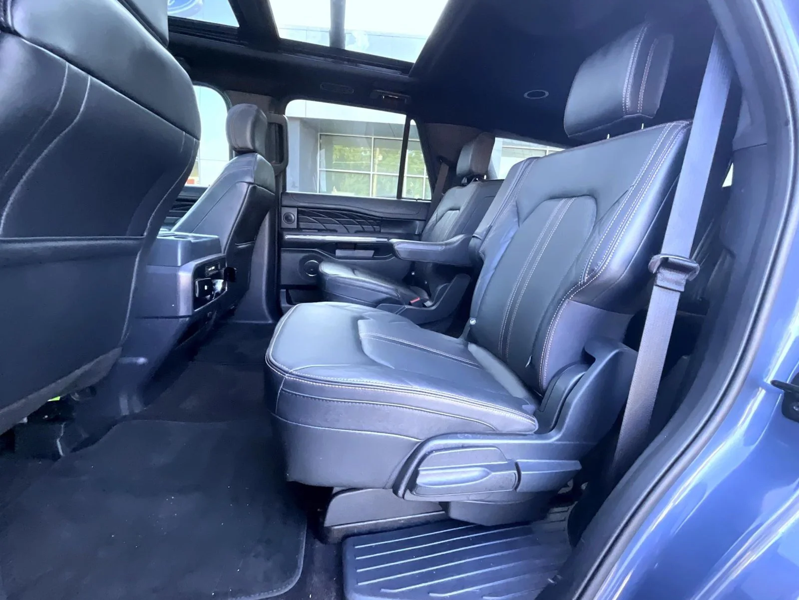 Used 2023 Blue Ford Platinum image 25