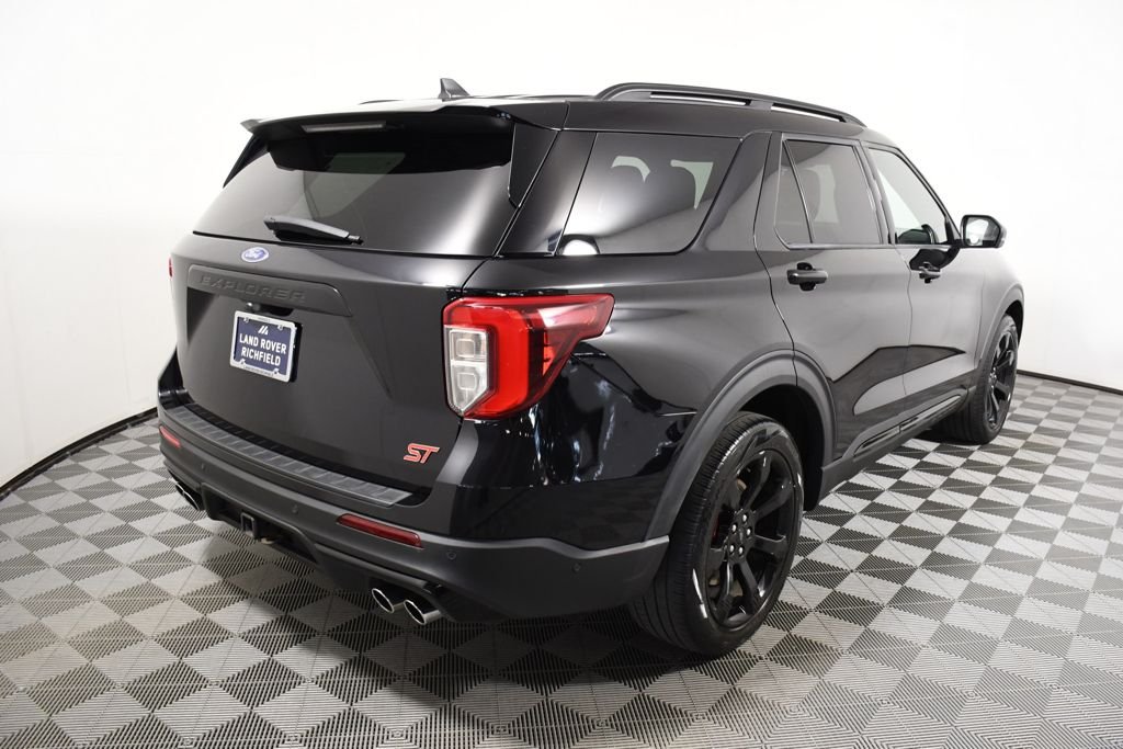 Used 2022 Agate Black Metallic Ford ST image 5