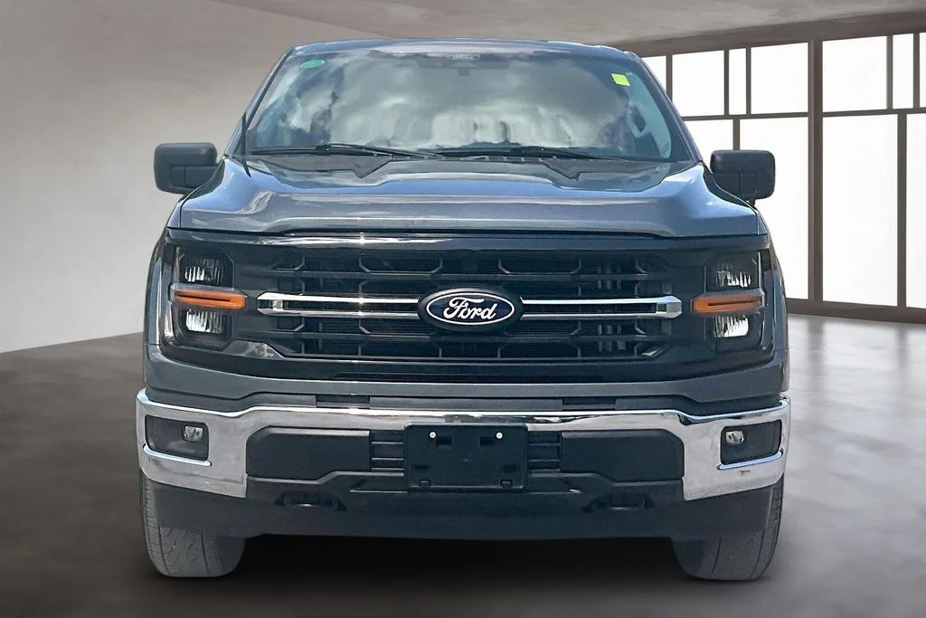 Used 2026 Gray Ford XLT image 2