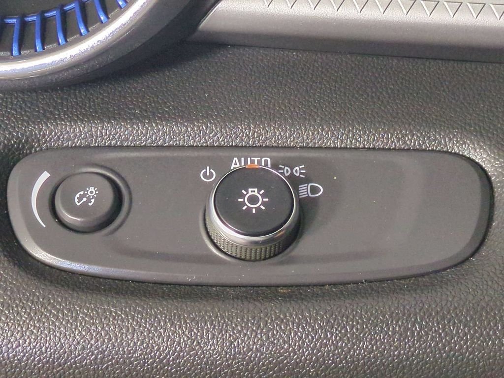 2025 Chevrolet Trax LT - Photo 33