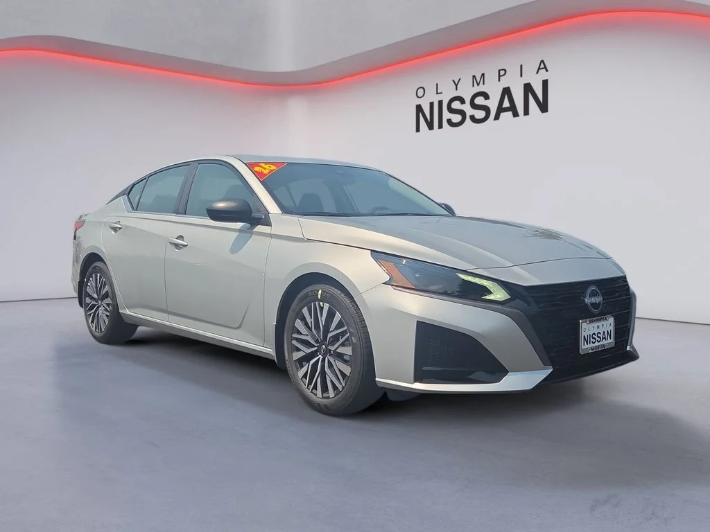 New 2026 Silver Nissan 2.5 SV image 7