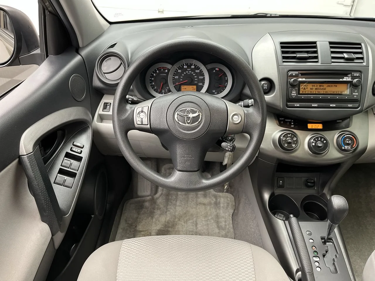 Used 2012  Toyota  image 10