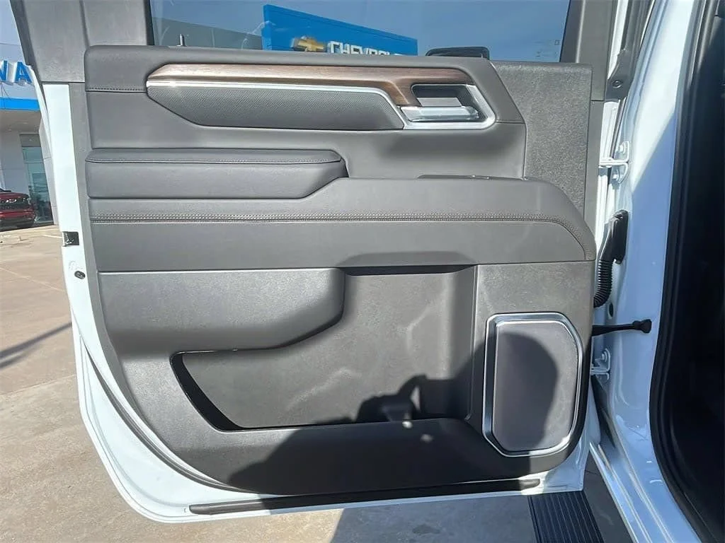 New 2026 Polar White Tricoat Chevrolet High Country DRW image 11