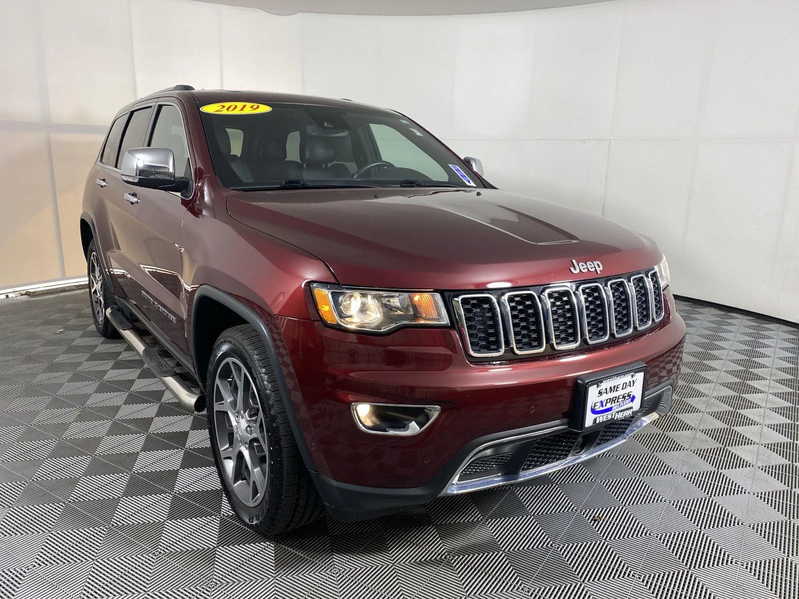 Used 2019 Velvet Red Pearlcoat Jeep Limited image 11