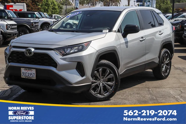 2022 Toyota RAV4 LE