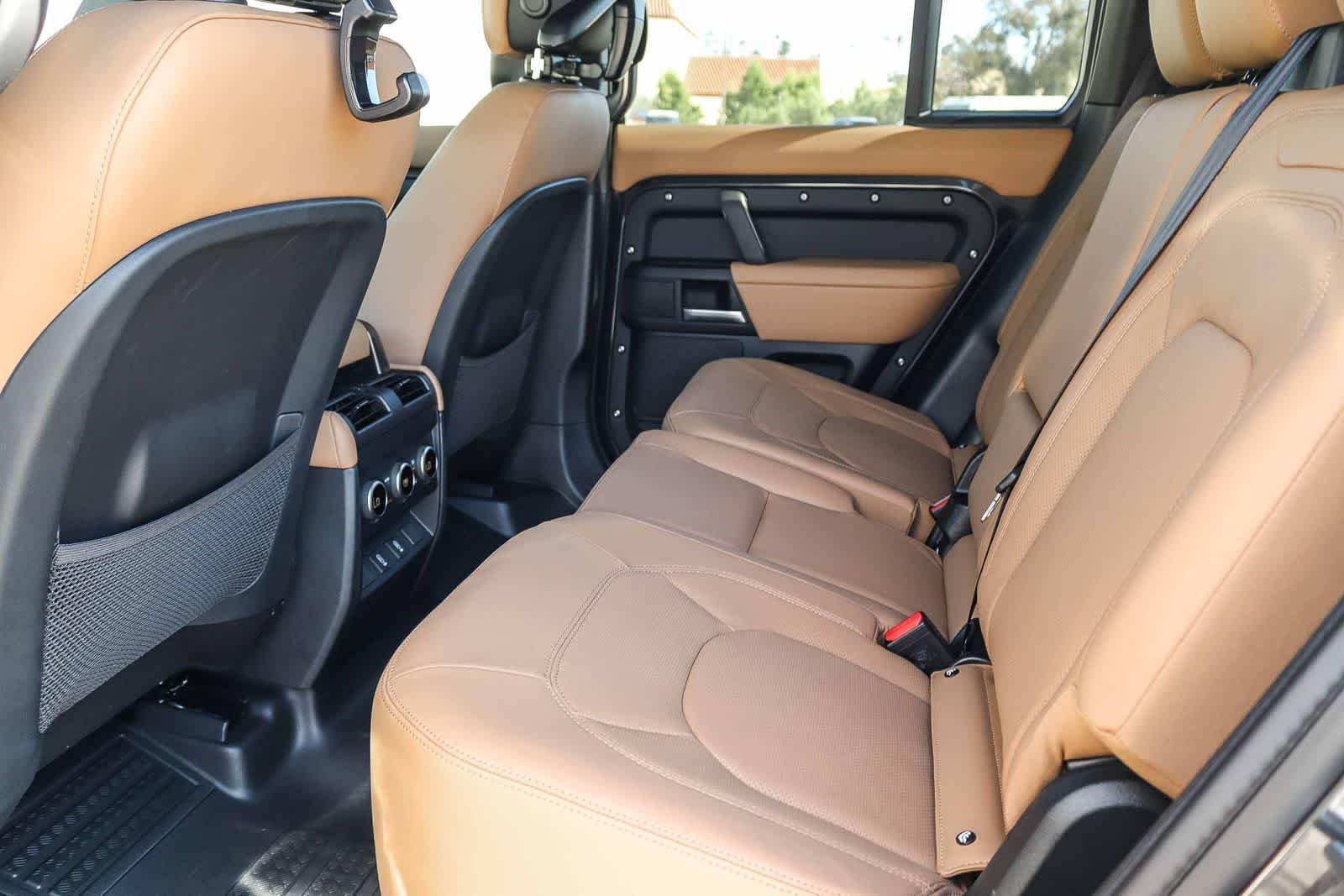 New 2026 Carpathian Grey Land Rover X-Dynamic SE image 16