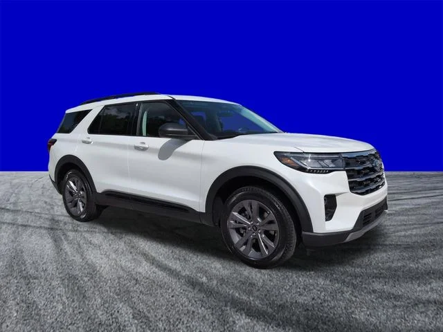 New 2026 Star White Metallic Tri-Coat Ford Active image 2