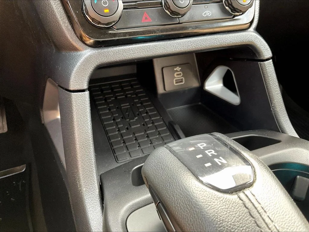 Used 2024 Black Ford Lariat image 17
