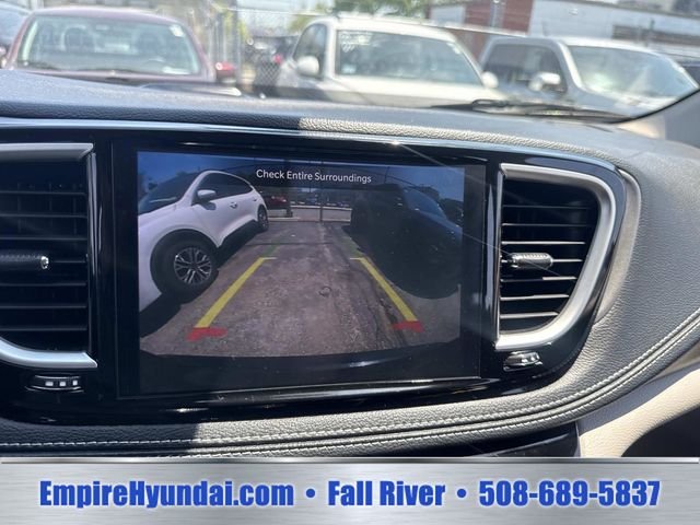 2023 Chrysler Pacifica Hybrid Touring L - Photo 24