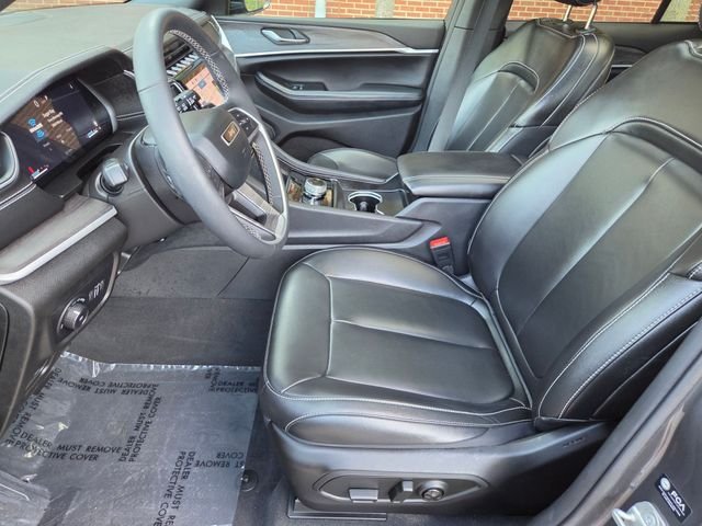 Used 2024 Gray Jeep Limited image 10