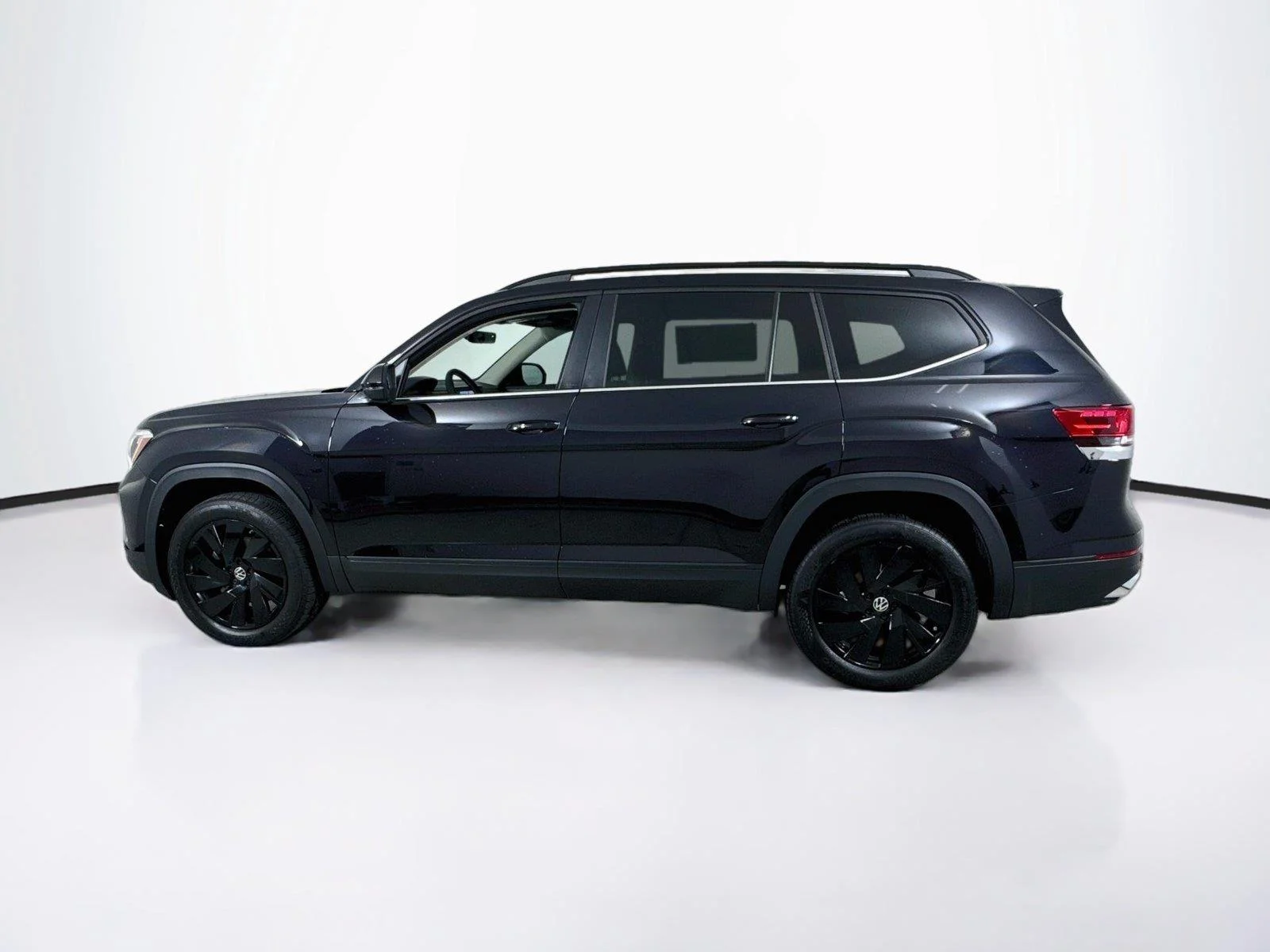 New 2026 Deep Black Pearl Volkswagen 2.0T SE w/Technology image 3