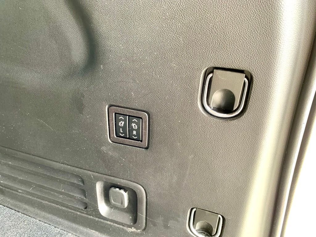 Used 2023 Black Chevrolet High Country image 23