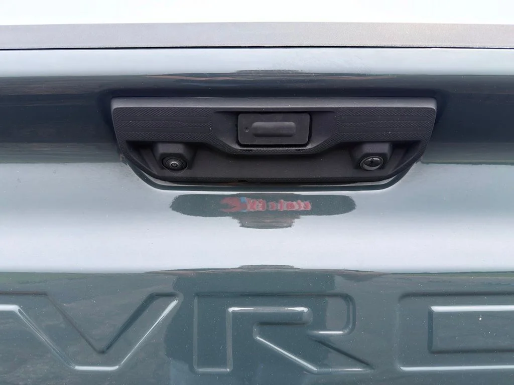 Used 2025 Gray Chevrolet LT image 18