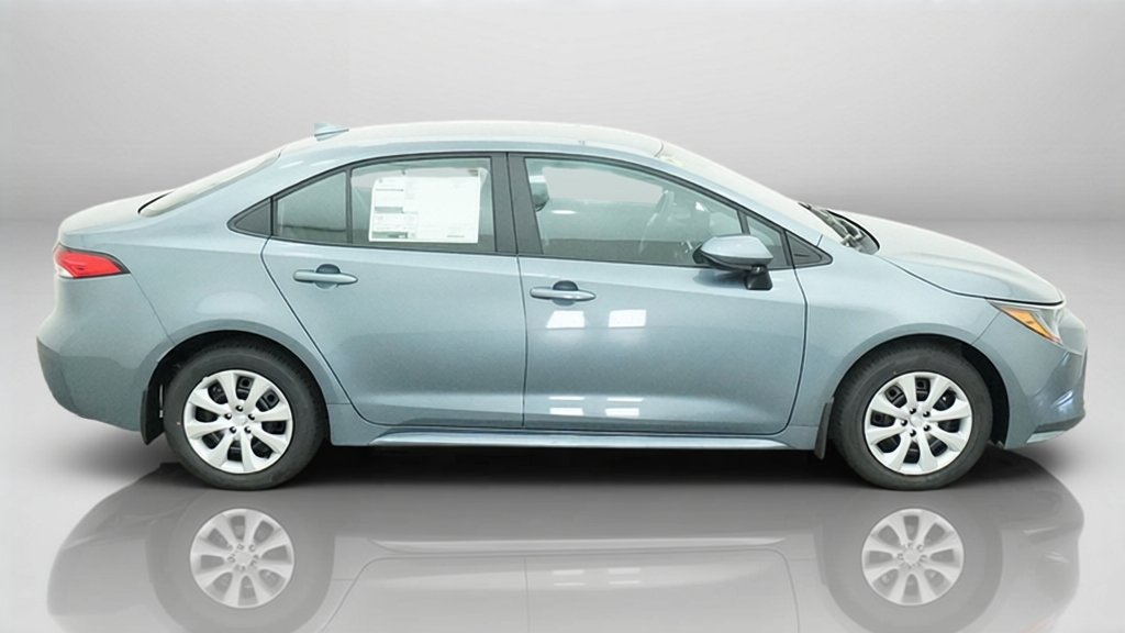 New 2027 Celestite Toyota LE image 7