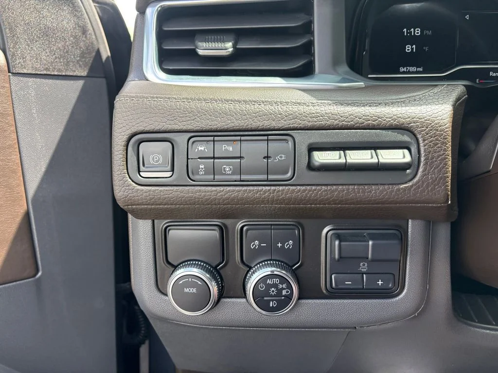 Used 2022 Green GMC Denali image 20