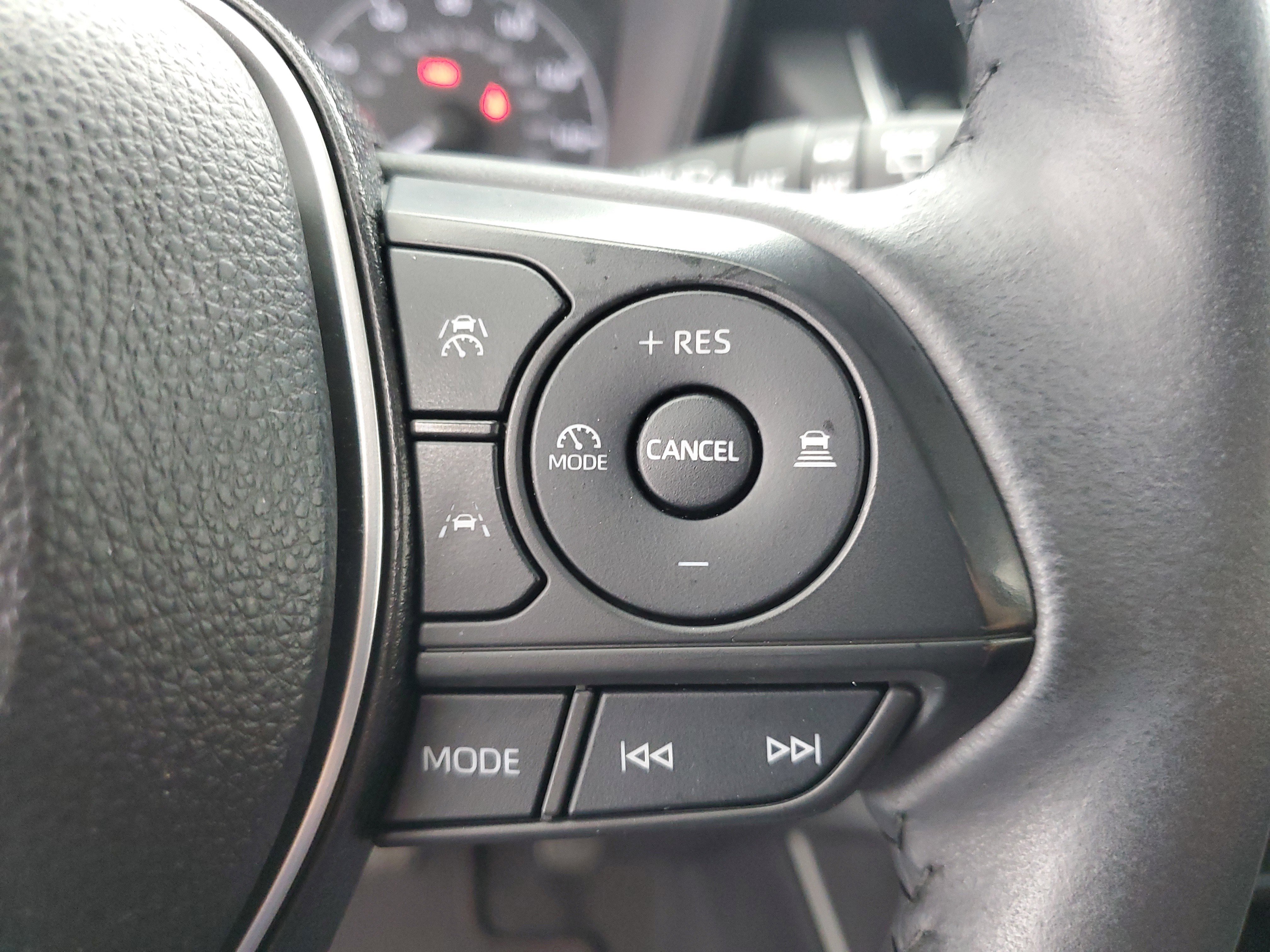 Used 2024 Wind Chill Pearl Toyota LE image 24