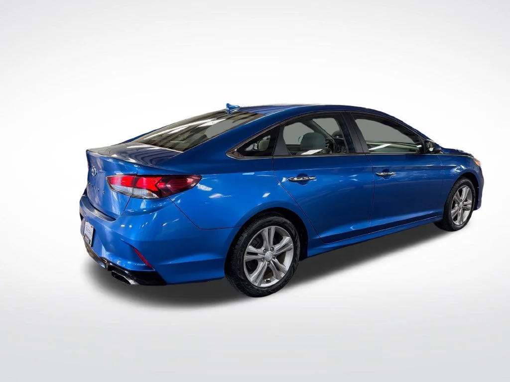 Used 2018 Blue Hyundai SEL image 5