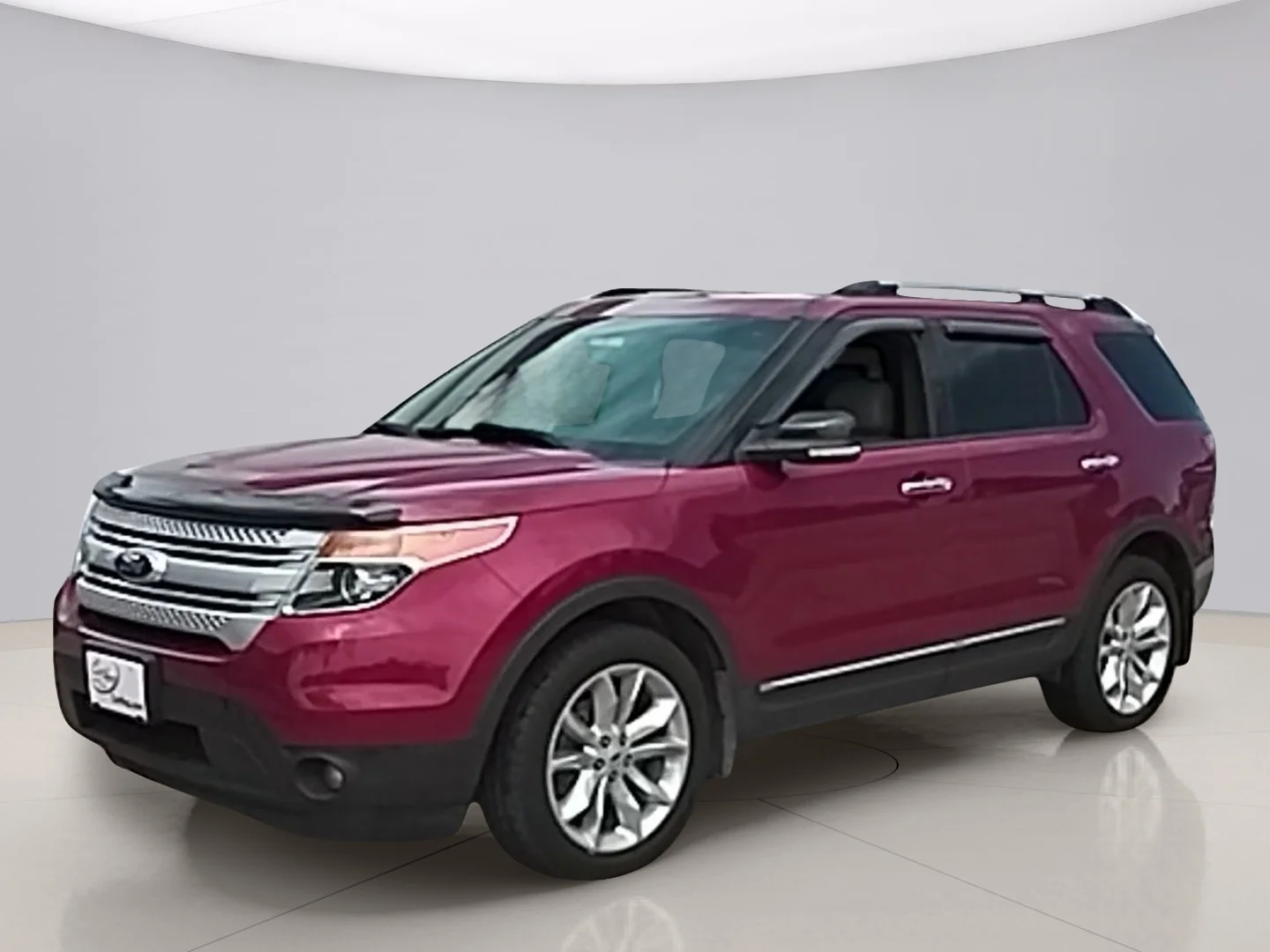 Used 2013 Red Ford XLT image 1