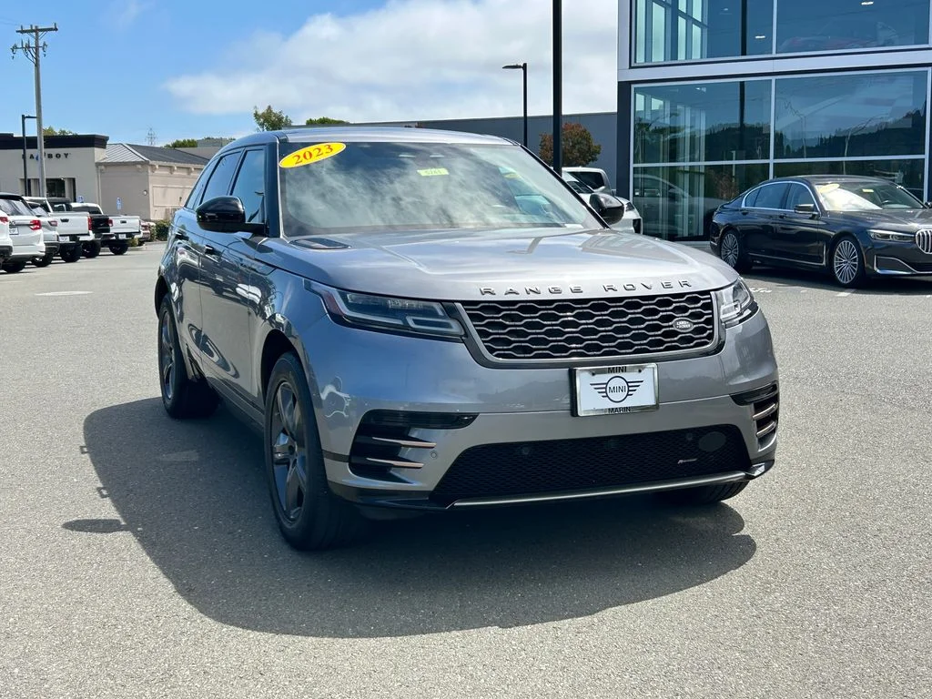 Used 2023 Gray Land Rover R-Dynamic S image 7