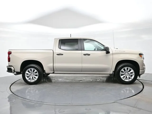 Used 2026 White Sands Chevrolet Custom image 8