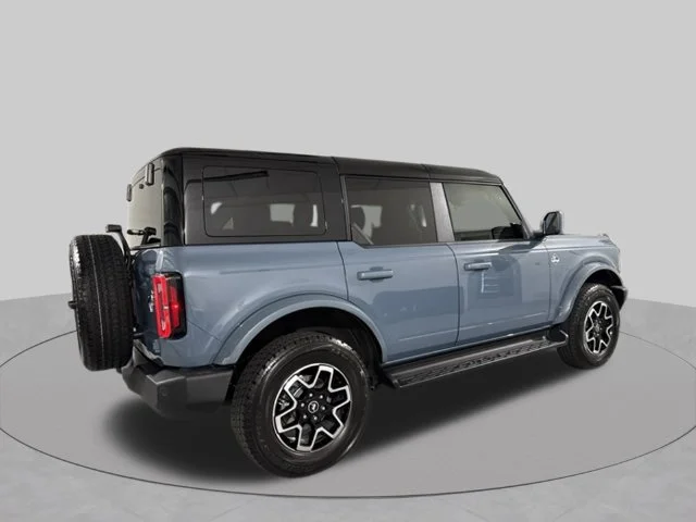 Used 2025 Gray Ford Outer Banks image 13