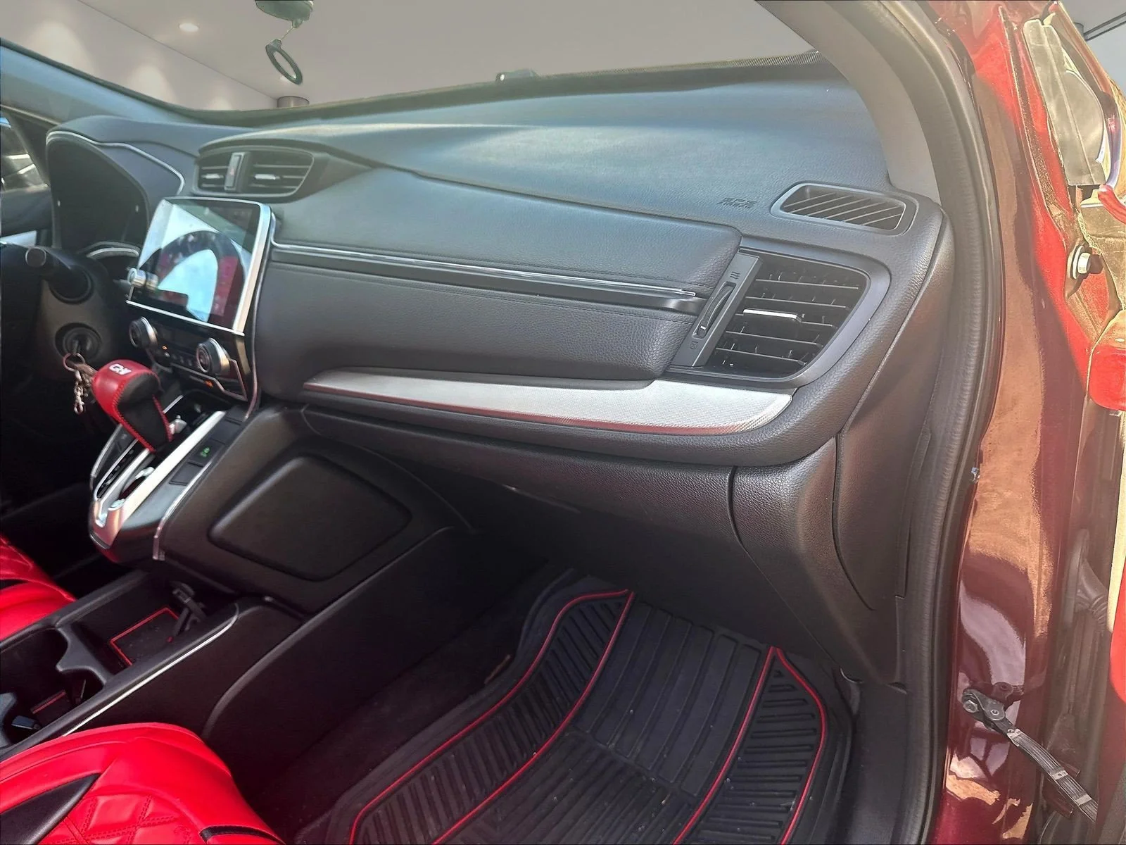 Used 2019 Basque Red Pearl II Honda LX image 30