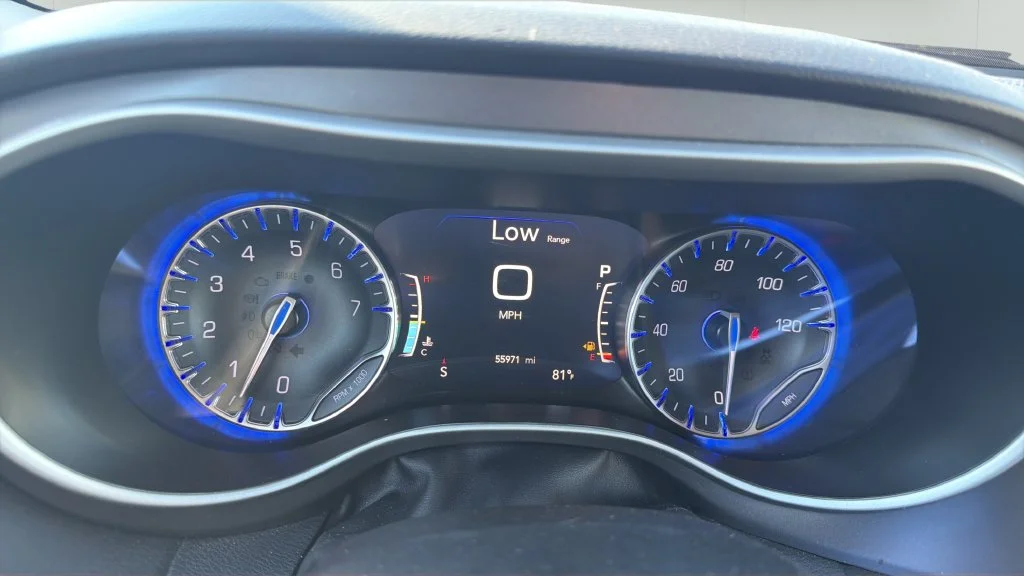 Used 2024 Black Chrysler Touring L image 19