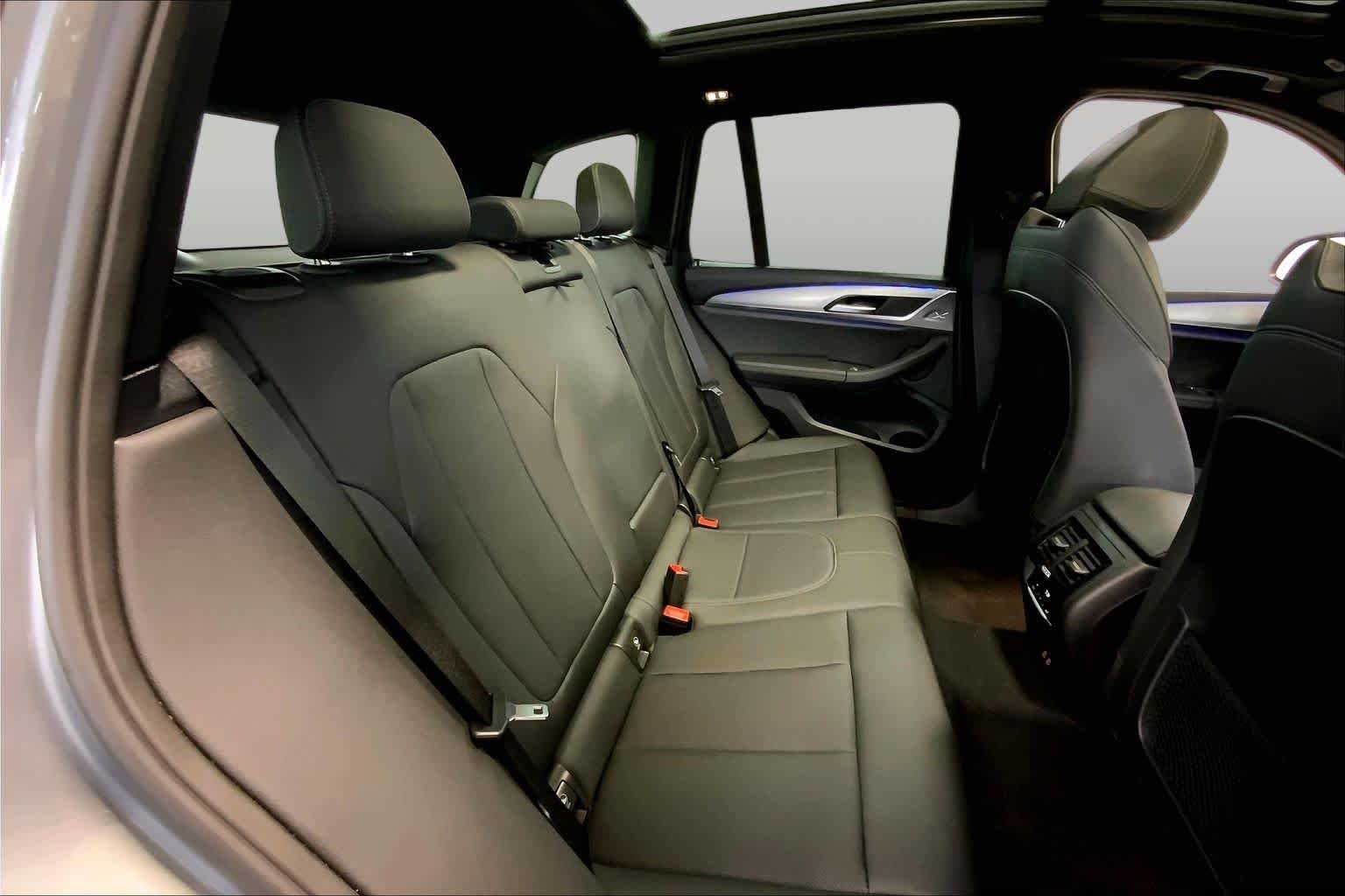 Used 2024 Skyscraper Grey Metallic BMW xDrive30i image 19