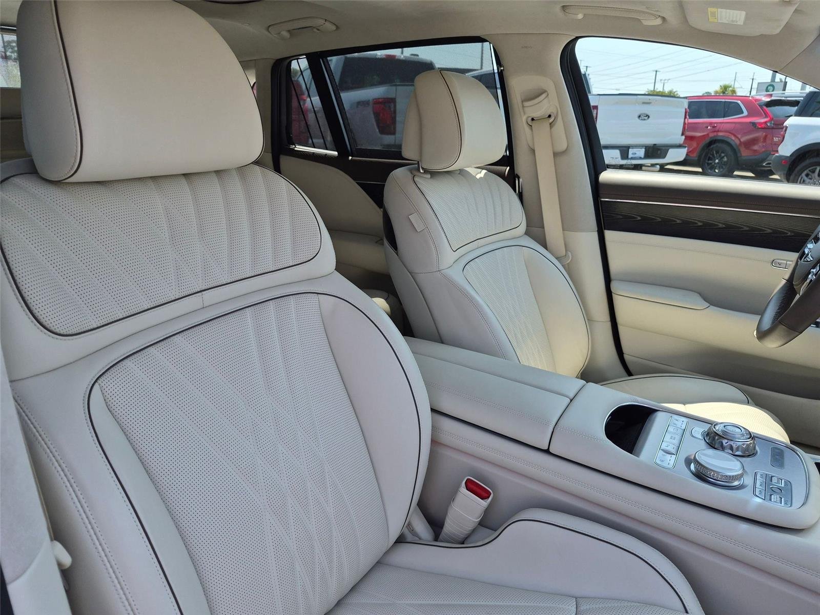 Used 2025 Uyuni White Genesis 3.5T image 32