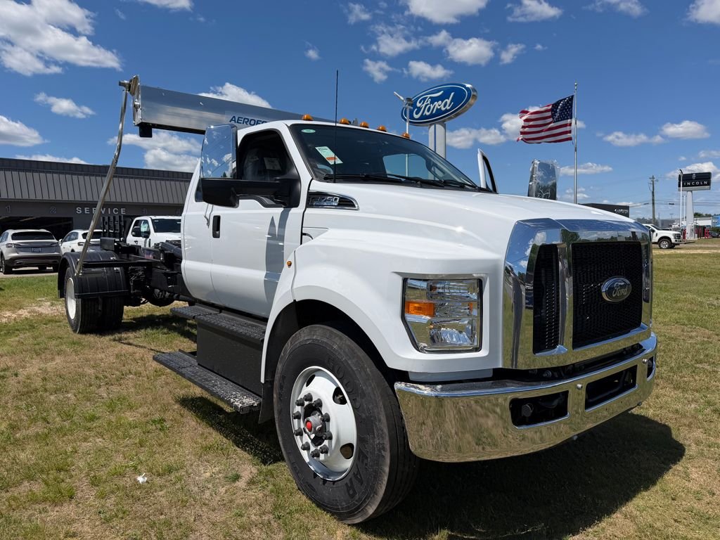 2027 Ford F-650's photo
