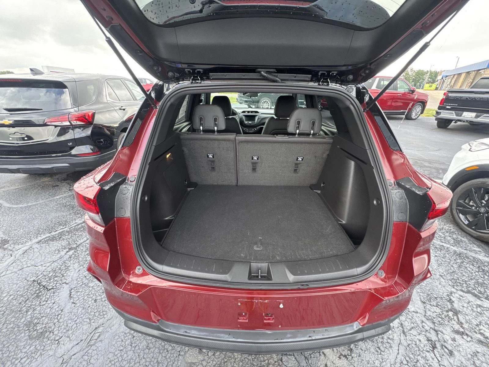 Used 2023 Crimson Metallic Chevrolet RS image 13
