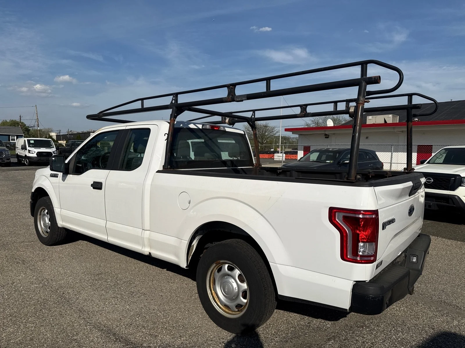 Used 2016 Oxford White Ford XL 2wd super cab 145
