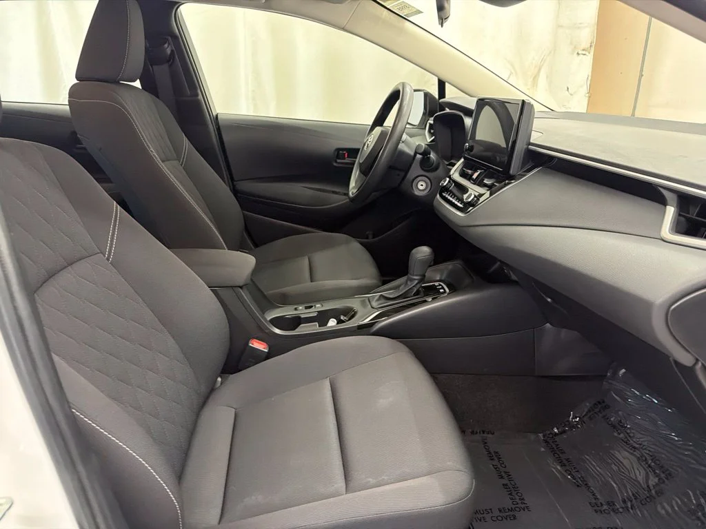 Used 2023 White Toyota LE image 29