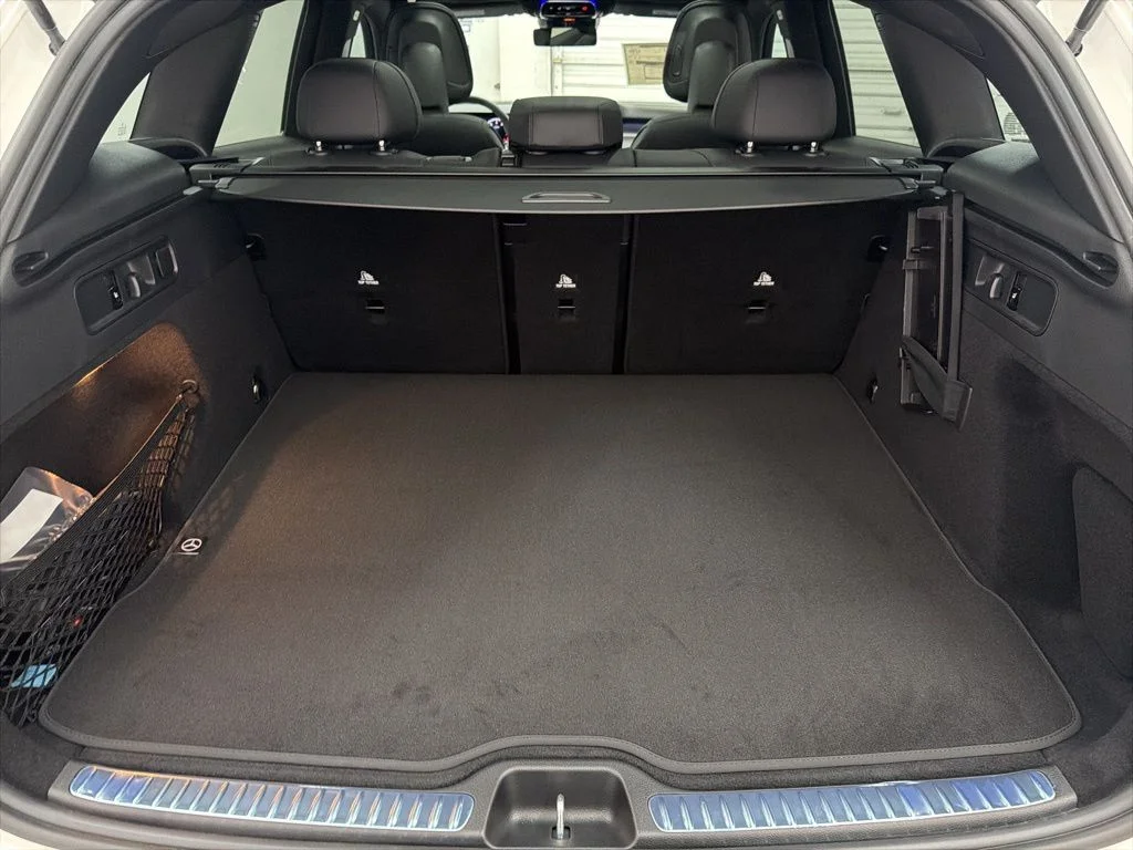 Used 2026 White Mercedes-Benz GLC 300 image 23